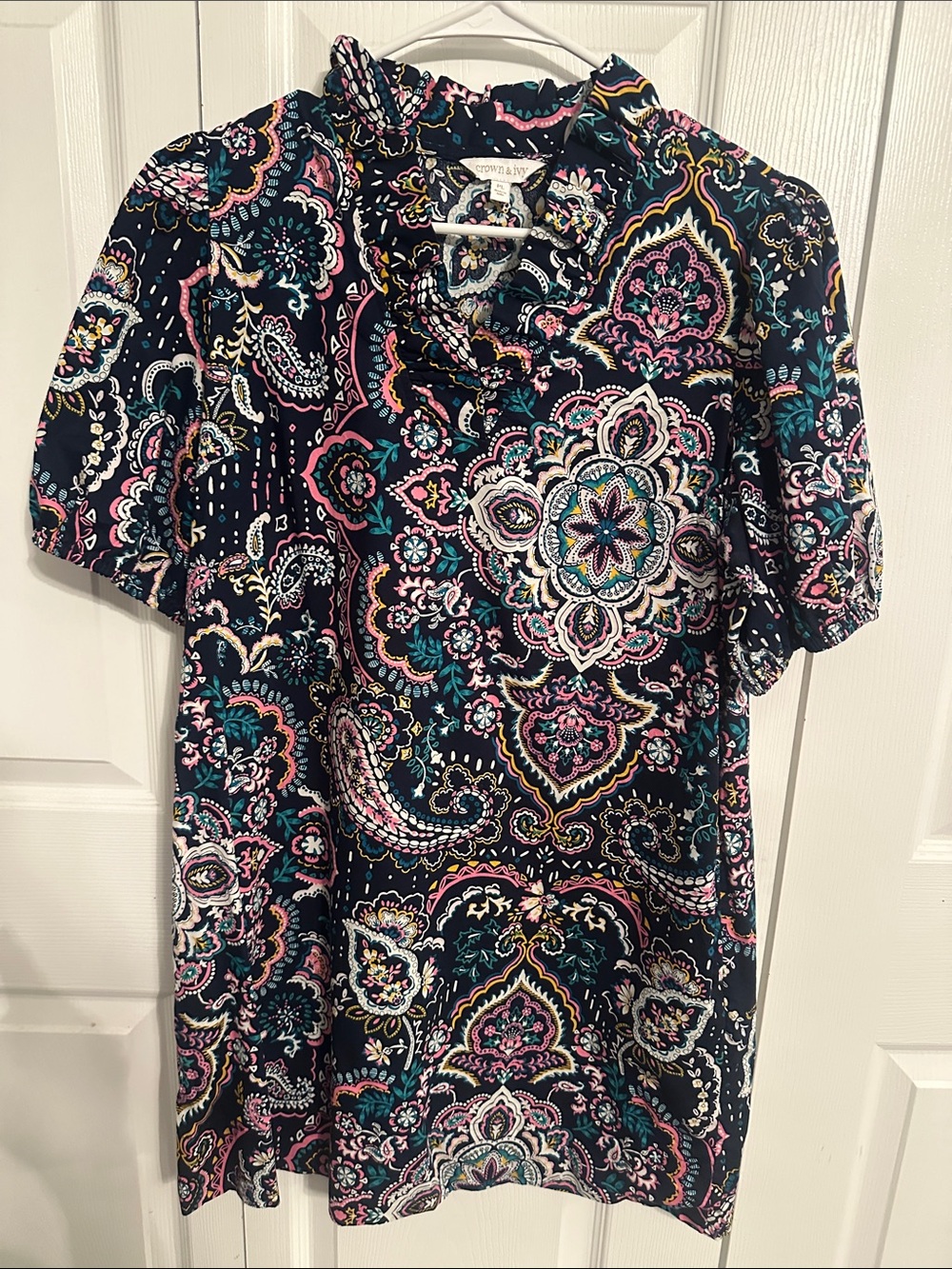 crown & ivy Navy Paisley Short Sleeve Ruffle Neck Dress
